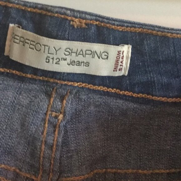 Short skirt - Picture 5 of 7